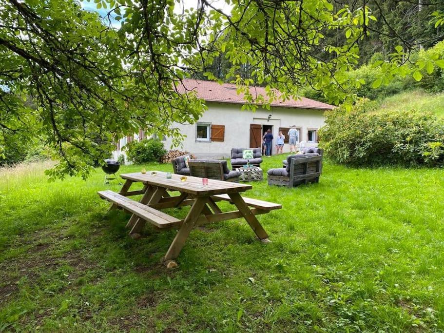Ferme De Chenezeau - 15 Personnes , 7 Chambres Gérardmer Extérieur photo